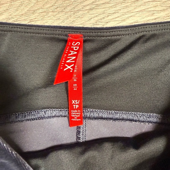 Women’s Spanx Ready To Wow Velvet Leggings high rise navy xs cozy warm - Picture 2 of 3